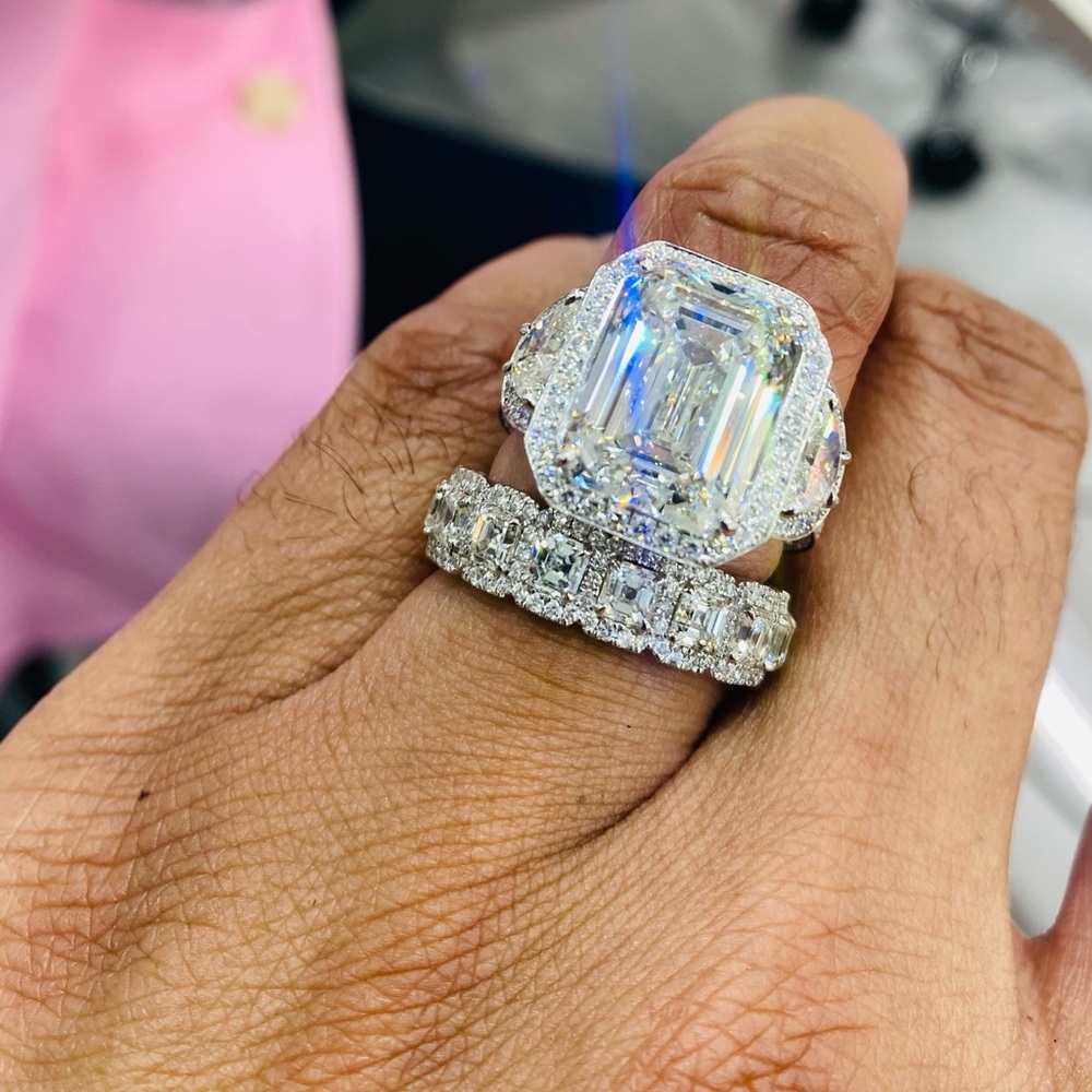 12.2 Carat DIAMOND Emerald Cut Engagement Ring PLATINUM🤩🤩🤩🤩🤩🤩🤩🤩 💎💎💎💎💎💎💎 - Picture 3 of 17